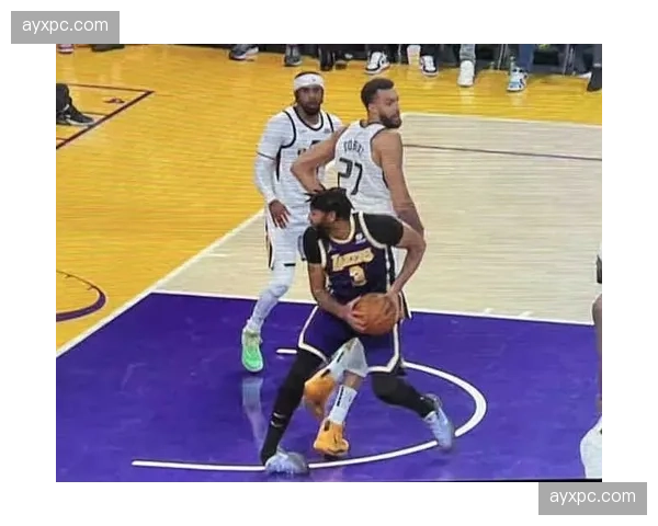 门将佩林小腿不适被换下,检查显示无结构性损伤 门将佩林小腿不适被换下,检查显示无结构性损伤